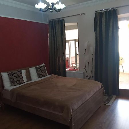 Apartment In The Heart Of Old Tbilisi ภายนอก รูปภาพ